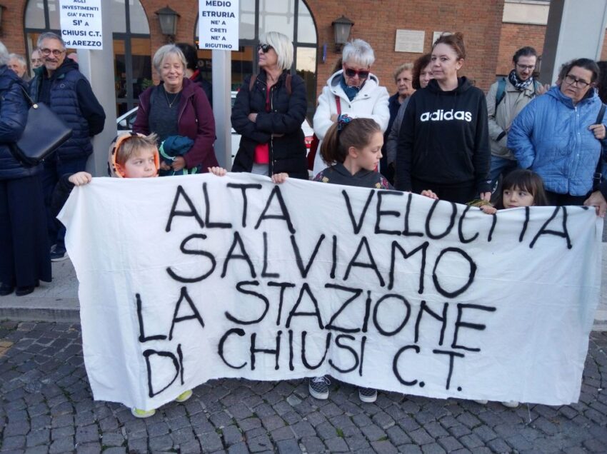 “SALVIAMO LA STAZIONE!” CHIUSI ALZA LA VOCE E NON E’ SOLA. MA LA POLITICA LATITA