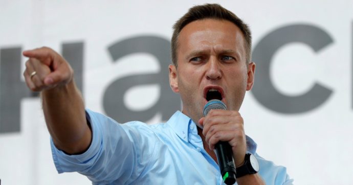 NAVALNY, ASSANGE, CUCCHI E BIANZINO… TUTTO IL MONDO E’ PAESE
