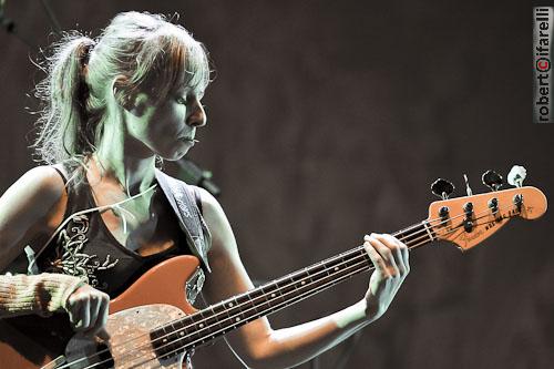 SUONI DAL LABIRINTO: IL JAZZ-ROCK DI RUTH GOLLER A SARTEANO