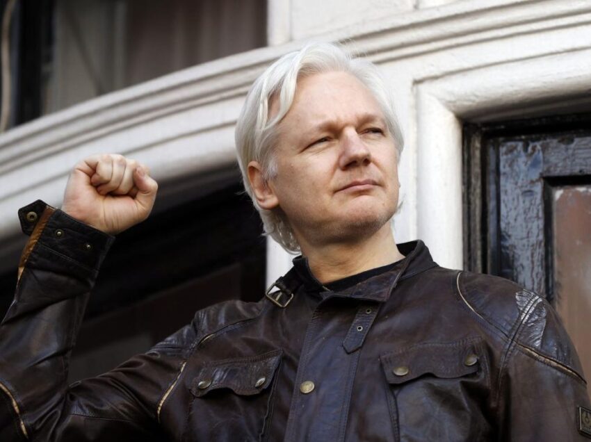CHIUSI, OGGI IL COMUNE CONFERISCE LA CITTADINANZA ONORARIA A JULIAN ASSANGE