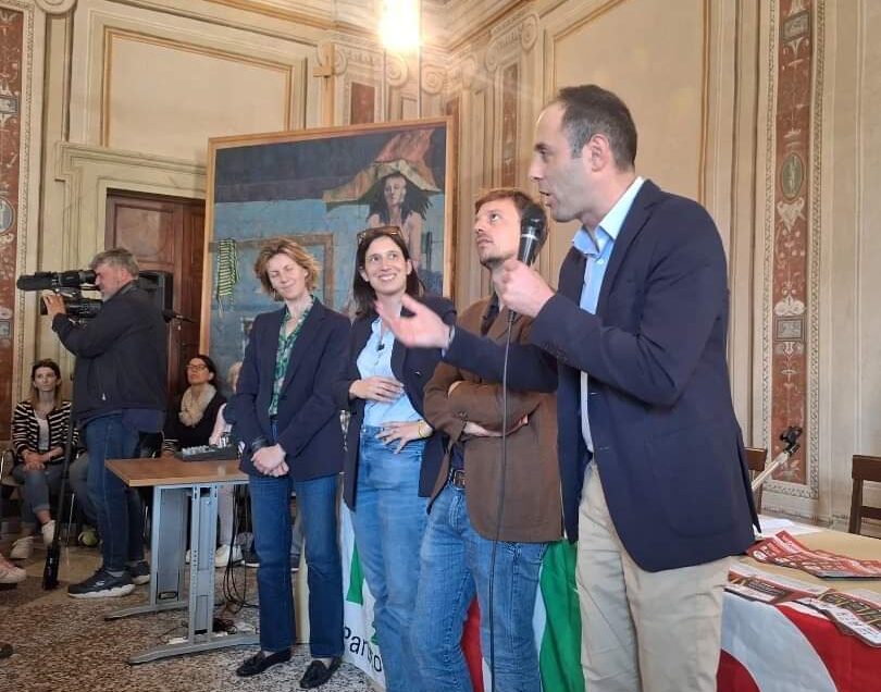 CITTA’ DELLA PIEVE: ELLY SCHLEIN DA’ LA CARICA A MARCO CANNONI, MA SULLE GUERRE SVICOLA E PASSA OLTRE