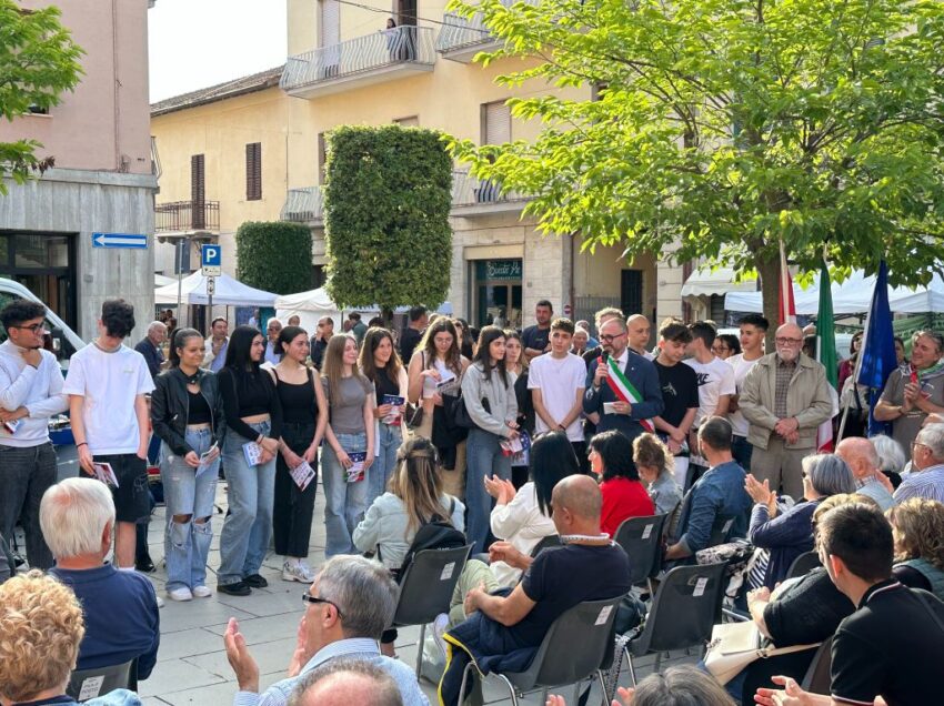 IL VOTO DI SABATO E DOMENICA, IL FASCISMO E LA COSTITUZIONE, I DICIOTTENNI: SEGNALI NON BUONI