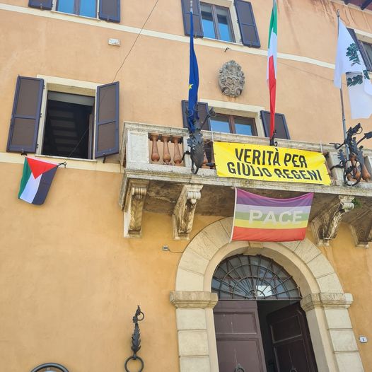 CHIUSI, IL COMUNE ESPONE LA BANDIERA PALESTINESE