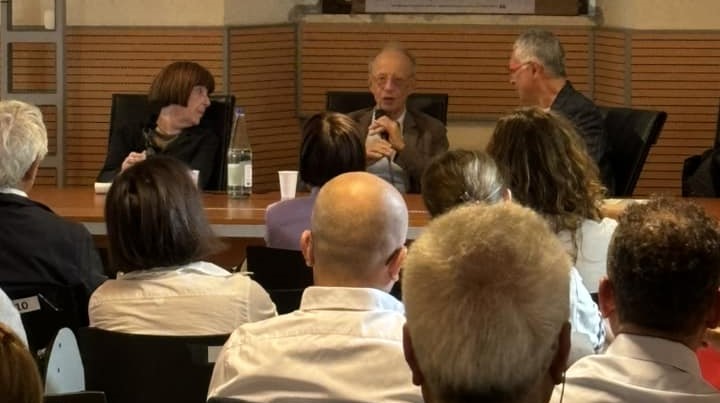 GHERARDO COLOMBO E LA COSTITUZIONE SPIEGATA AI GIOVANI (CHE NON CI SONO). IL PROBLEMA DELLE GENERAZIONI SPARITE