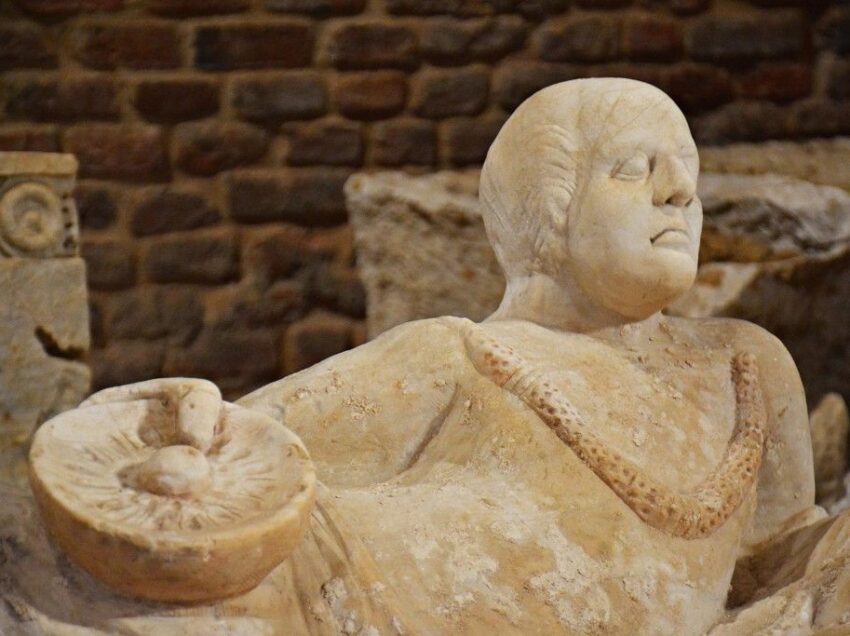 CITTA’ DELLA PIEVE, IMPORTANTISSIMO RECUPERO DI REPERTI ETRUSCHI TRAFUGATI E OCCULTATI ILLEGALMENTE