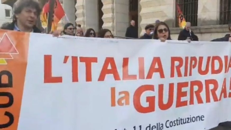 CRESCONO I NO AL RIARMO. MA SI PARLA DI VENTOTENE PER NON PARLARE DI GAZA