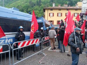 IO C’ERO A DONGO: I SALUTI ROMANI DEI FASCISTI E IL RISCHIO REDUCISMO DELLA SINISTRA…
