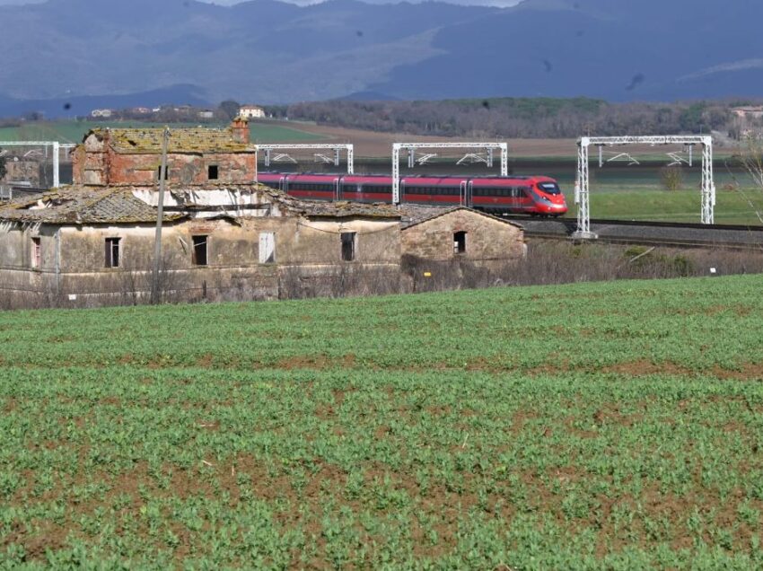 UMBRIA, LA FILT CGIL BOCCIA ANCORA LA STAZIONE IN LINEA A CRETI. NEL 2023 DICEVA: “MEGLIO CHIUSI”. ADESSO NON FA IPOTESI…