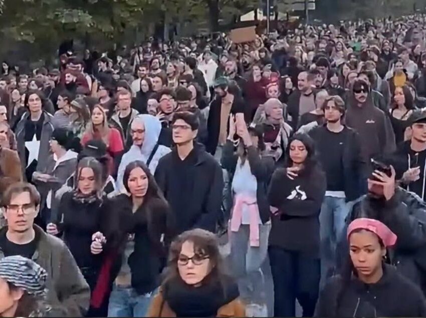 IL SABATO IN PIAZZA DI MILANO: LA RICONQUISTA DEL DIRITTO A MANIFESTARE E DISSENTIRE.