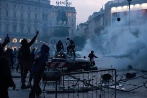 LE VIOLENZE DI PIAZZA? EH NO, CONTESSA, NON FACCIA FINTA DI NON RICORDARE…